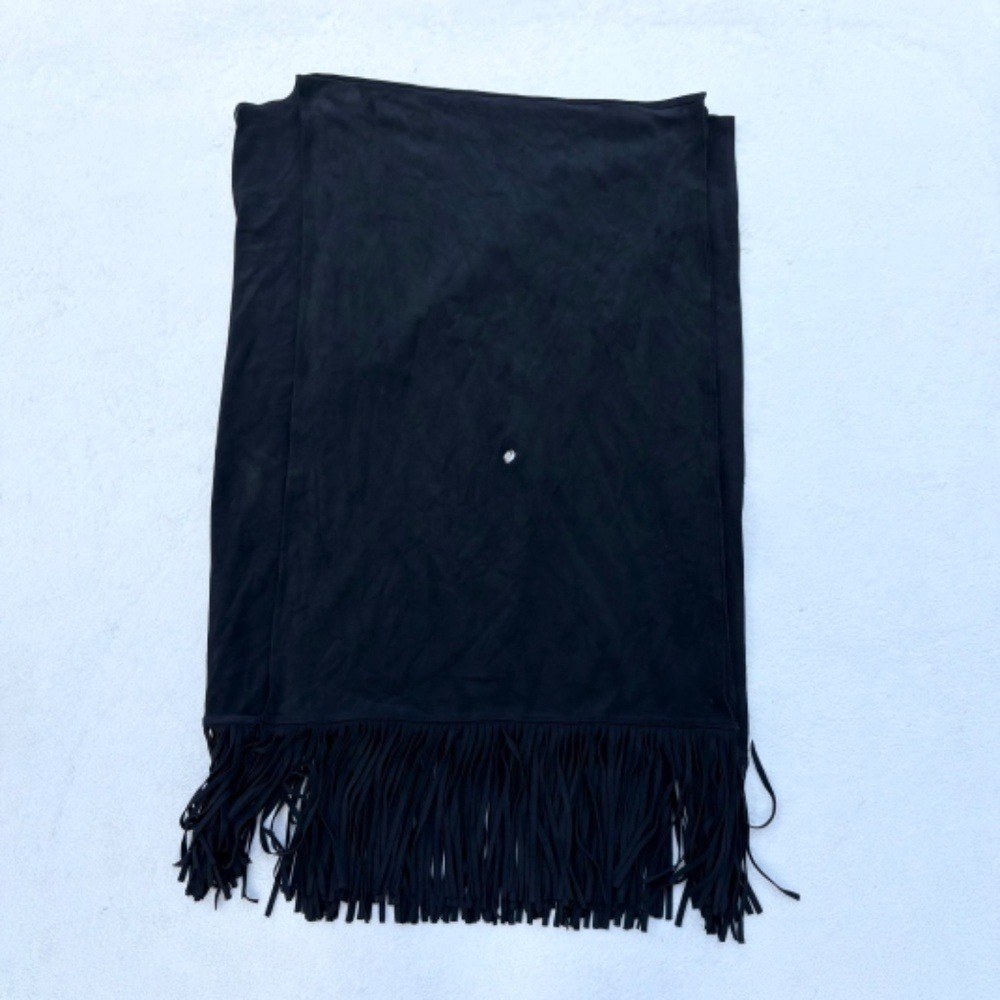 White House Black Market Black Poncho Shawl Wrap Cardigan O/S Fringe - Picture 12 of 12